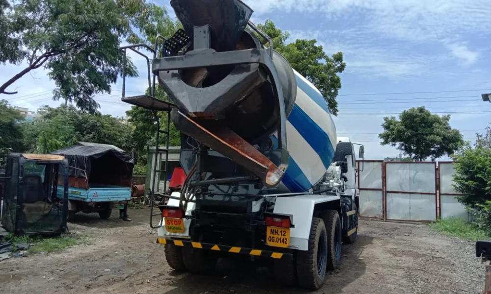 Ashok Leyland 2518 Transit Mixer